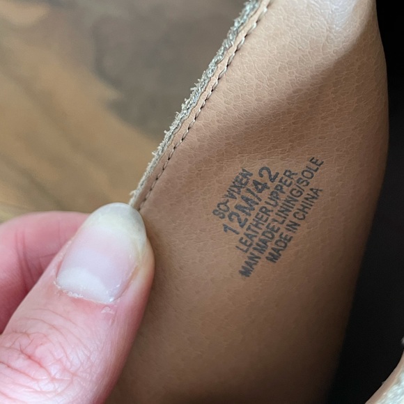 Sandy suede booties - Picture 3 of 3